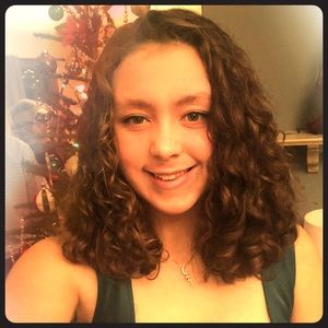 Meet your Posher, Abigail
